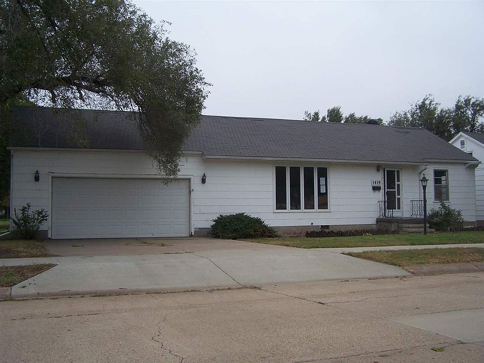 1st image of 1419 N C St
