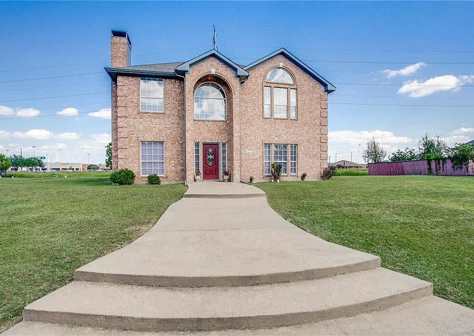 1st image of 2826 Kingswood Dr