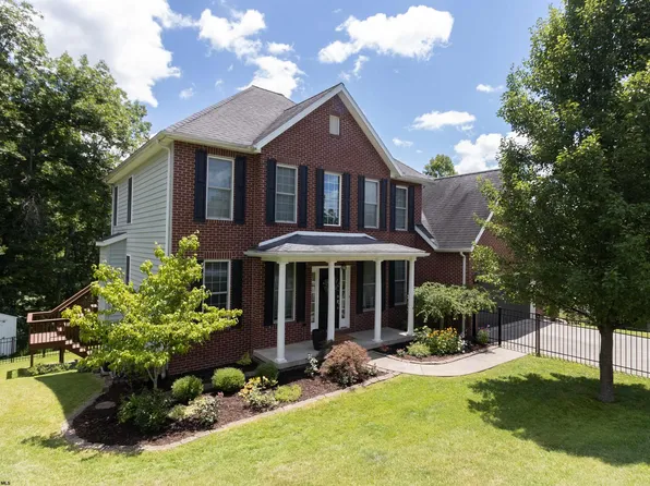 3003 Dogwood Rd, Bridgeport, WV 26330