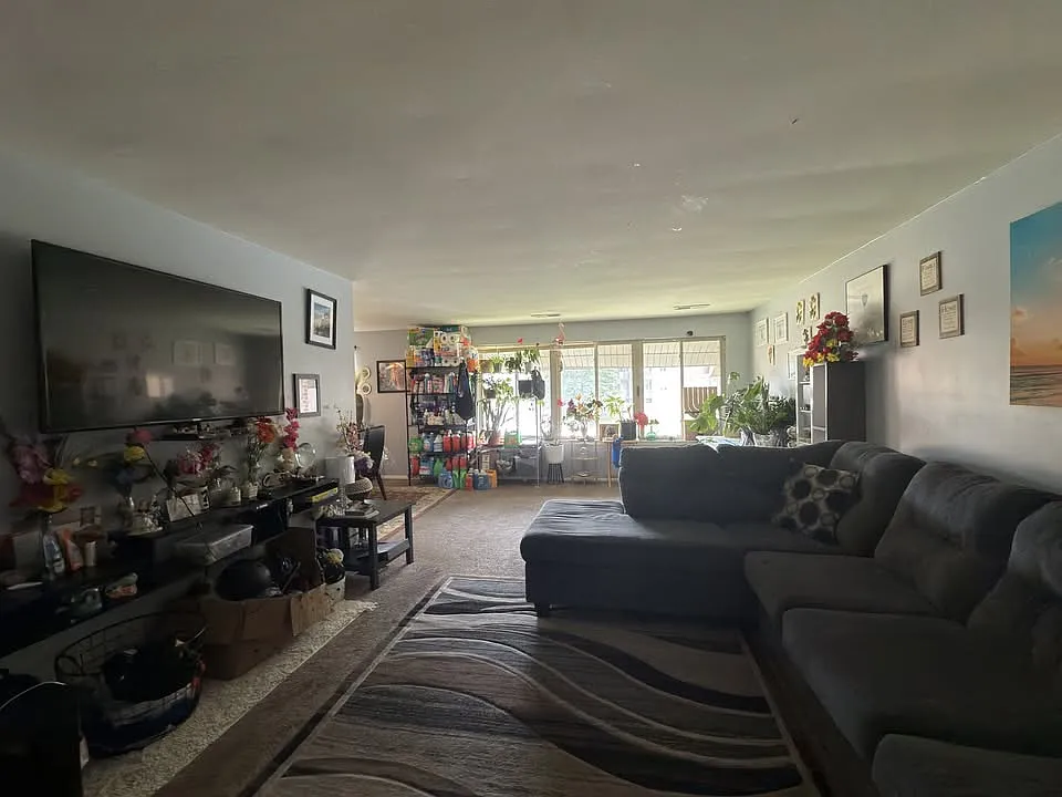 2 bed, 1152 sqft, $2,099 — Photo 2