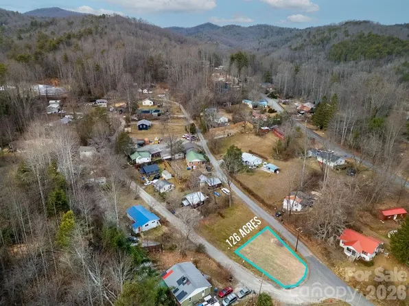 10 Hampton Rd #1, Brevard, NC 28712