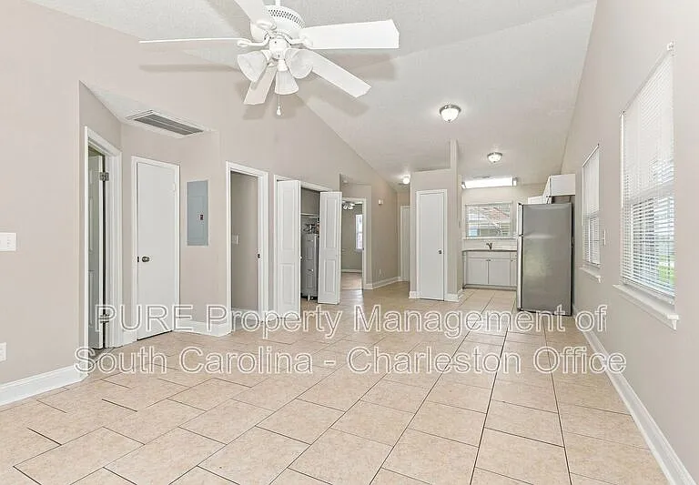 9610 N Cardinal Dr — Photo 4