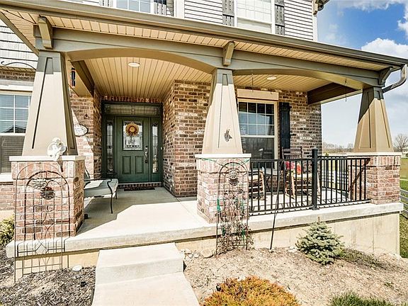 5th image of 1530 Amberley Ct