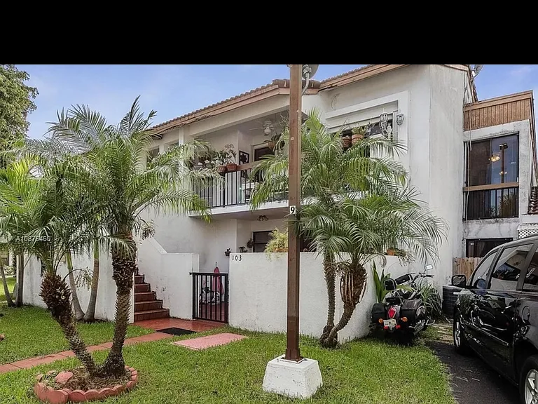 7510 SW 153rd Pl #203 — Photo 6