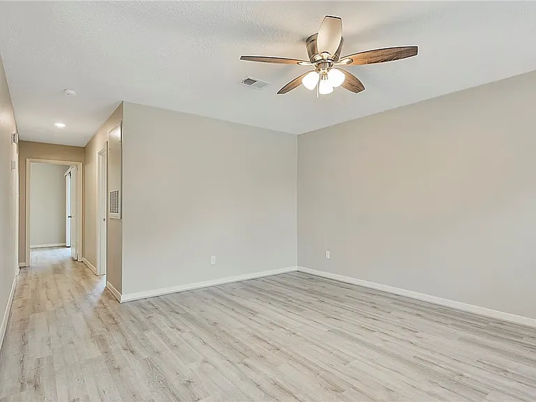 805 San Benito Dr — Photo 5