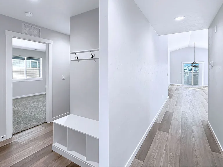 10539 W Teratai St — Photo 2