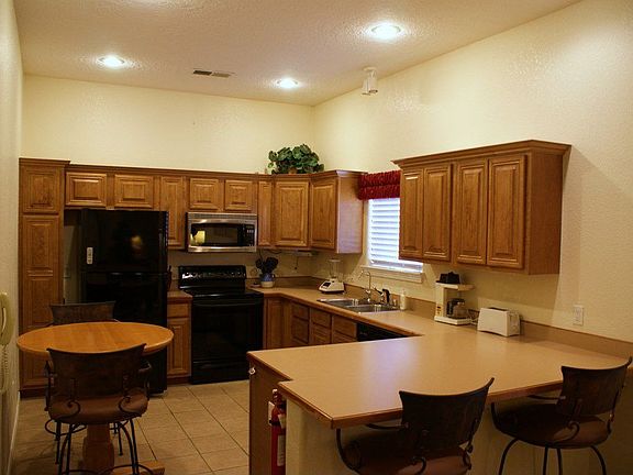 3rd image of 2062 Cotton Ave