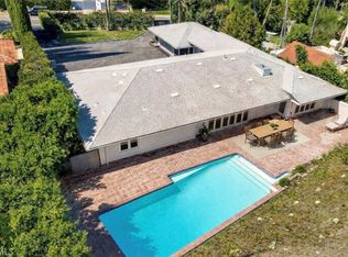 4450 Hayvenhurst Ave, Encino, CA 91436