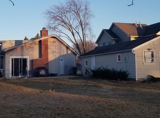 2307 School Dr, Rolling Meadows, IL