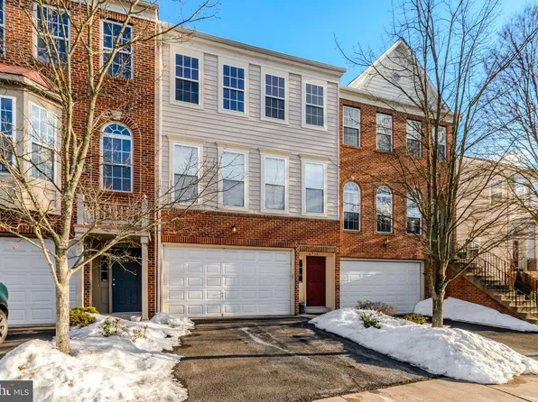 6735 Applemint Ln, Alexandria, VA 22310