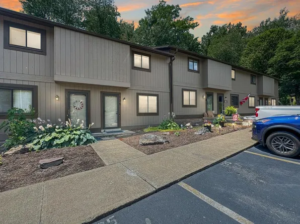 135 Cherrywood Villa, Beaver, WV 25813