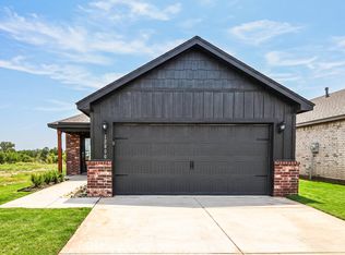 12800 Carrara Ln, Yukon, OK 73099
