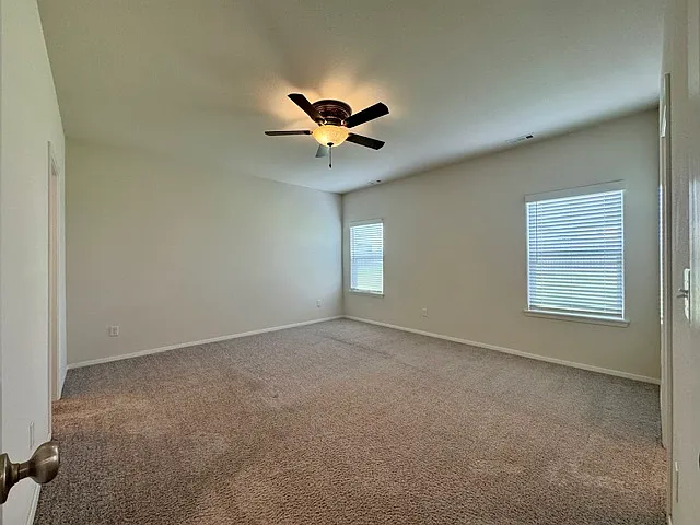 507 Ashwood St — Photo 10