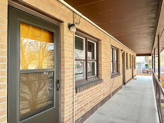 4th image of 11 S Dakota St APT 1