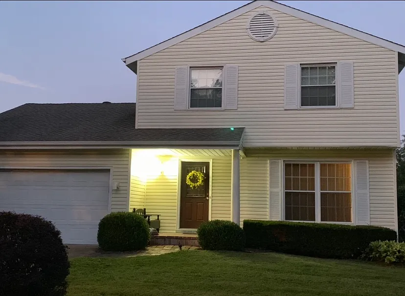 2560 Sommerville Dr photo 1