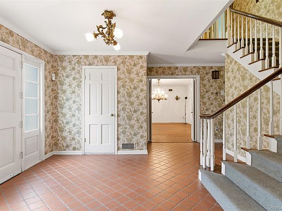 3rd image of 14 Oak Lane
