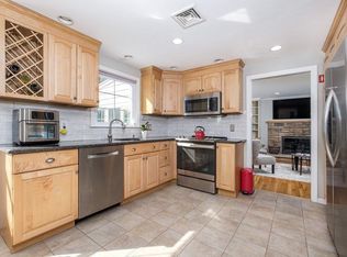 19 Tilton Ln, Andover, MA 01810
