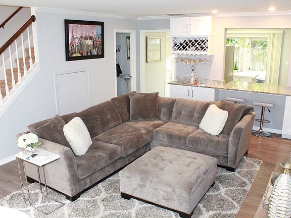 2nd image of 308 S Bungalow Park Ave Unit C