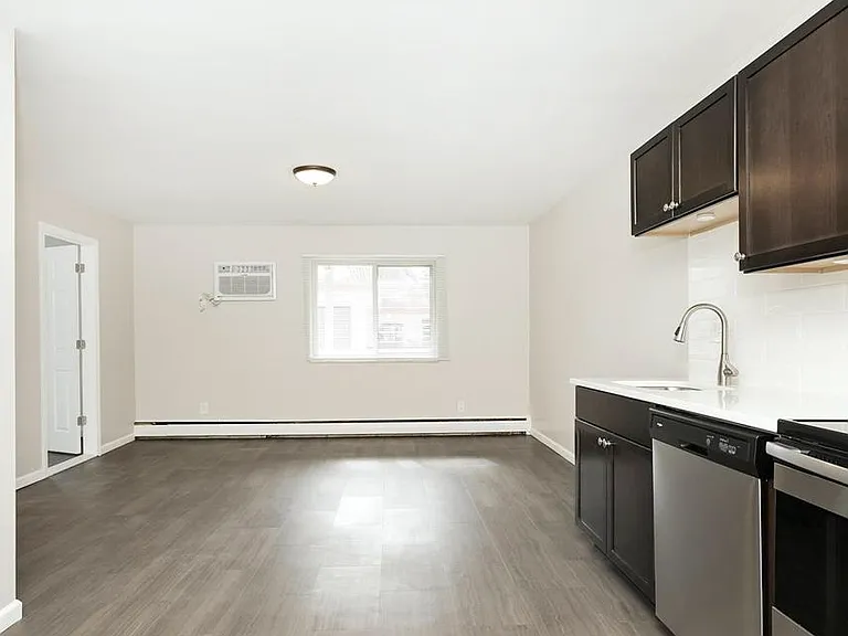3330 Greenfield Rd #23 — Photo 4