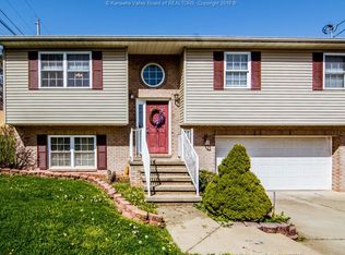 15 Carriage Hill Ln, Ripley, WV 25271