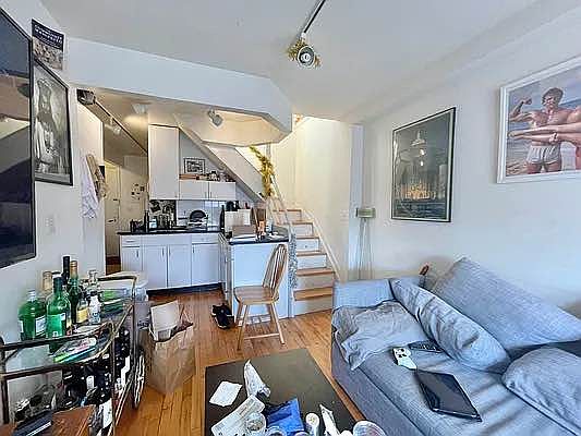 1st image of 190 E 7th St APT 619
