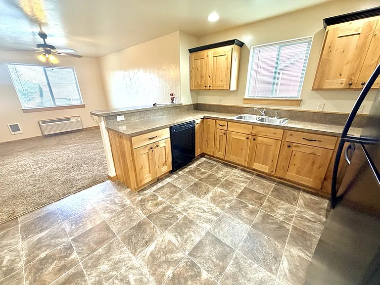 3724 Travertine Way #3 — Photo 7