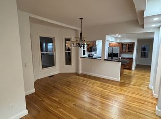 102 School St, Braintree, MA 02184