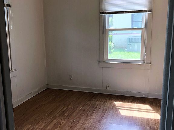 4th image of 1608 Calloway Ave
