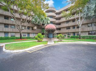 901 Colony Point Cir APT 312, Pembroke Pines, FL 33026