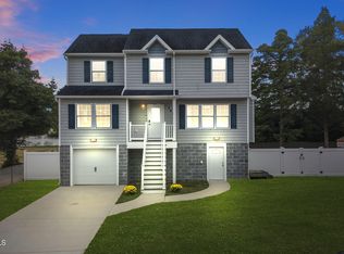 148 Colleran Pl, Bayville, NJ 08721