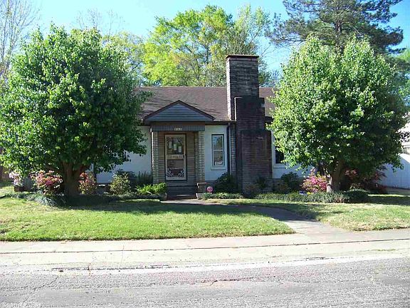 2nd image of 913 Pine Bluff St