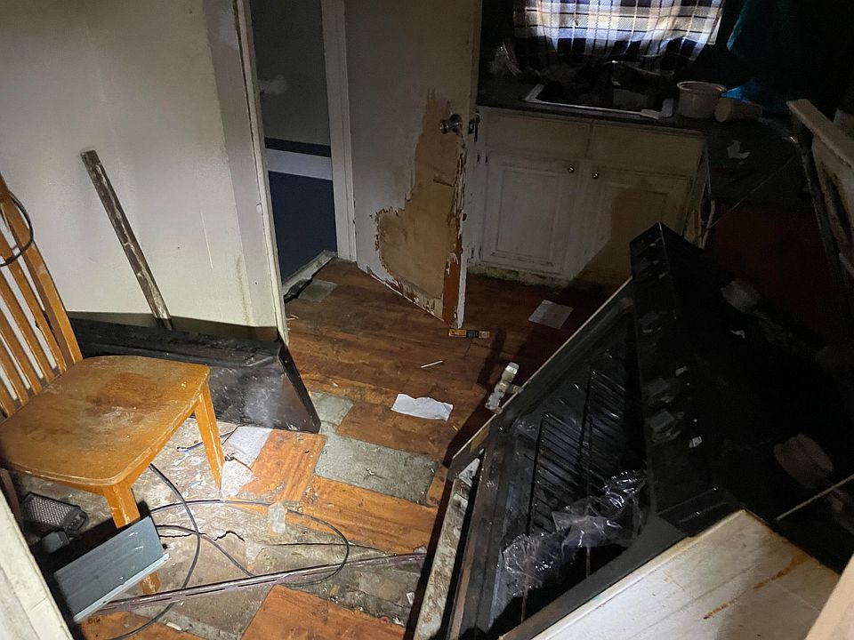 2nd image of 9616 Braile St