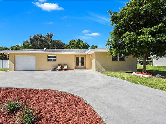 2nd image of 10140 McGregor Blvd