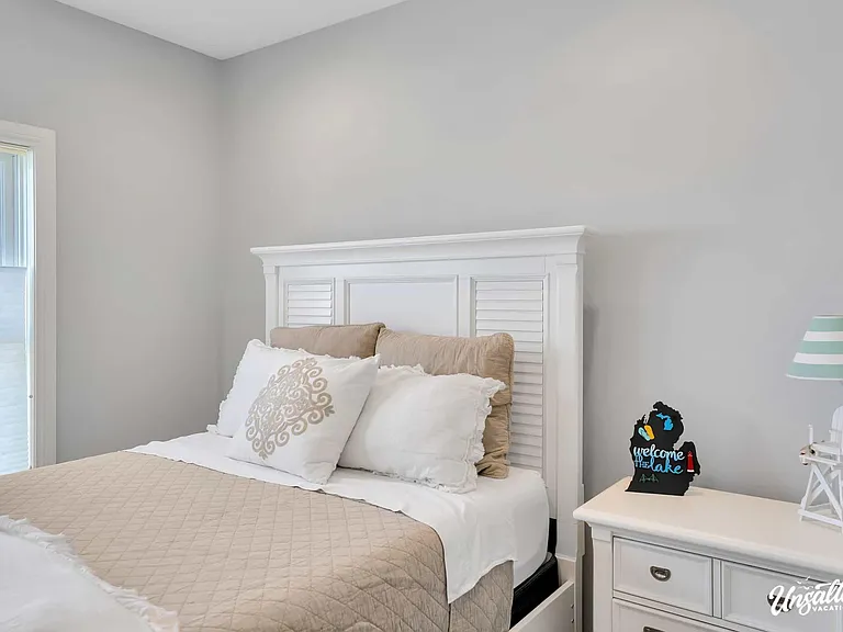 19 W Savidge St #29 — Photo 18