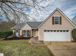270 Dartmoor Dr, Spartanburg, SC 29301