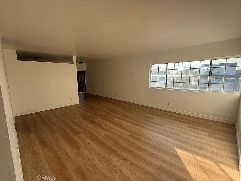 1st image of 212 W 84th St #212