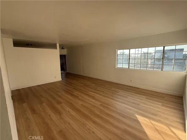 212 W 84th St, Los Angeles, CA 90003