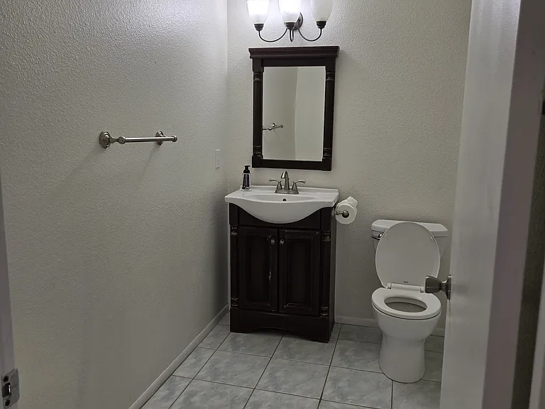 1144 E Palmcroft Dr — Photo 25