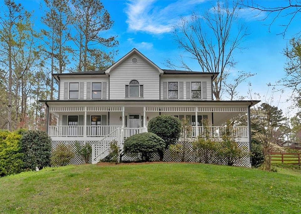 1st image of 2582 Oak Village Ct NE
