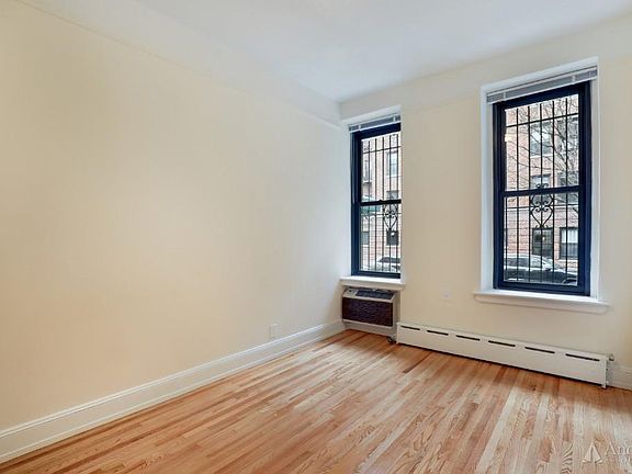 4th image of 119 E 89th St APT 1A