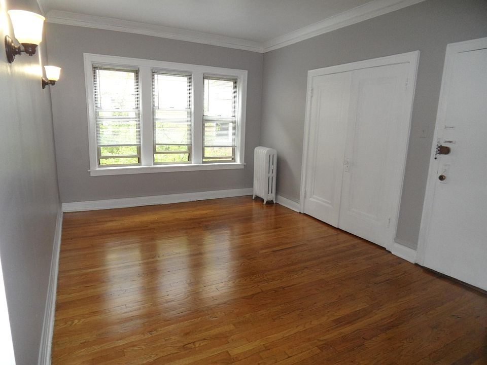 1st image of 1235 W North Shore Ave