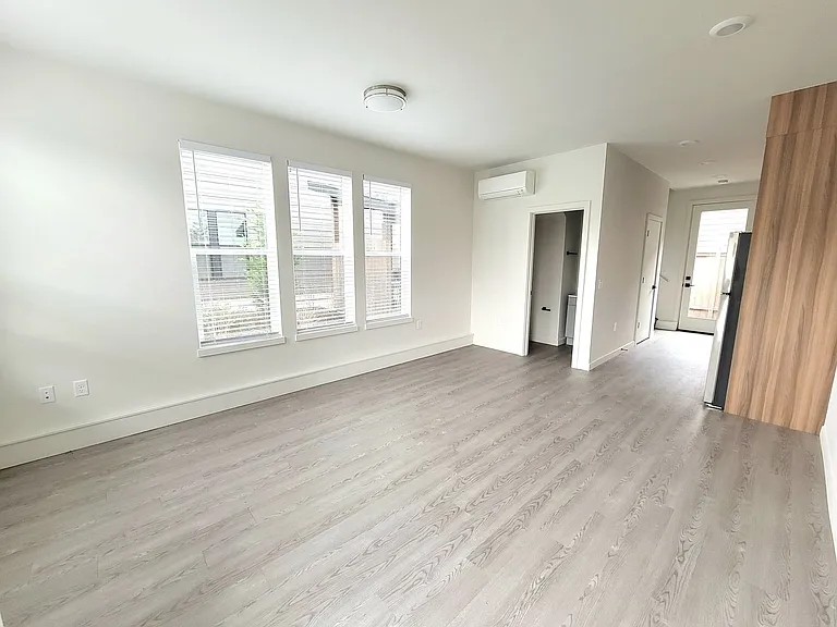 L0529 - Drummond Townhomes 2 — Photo 21