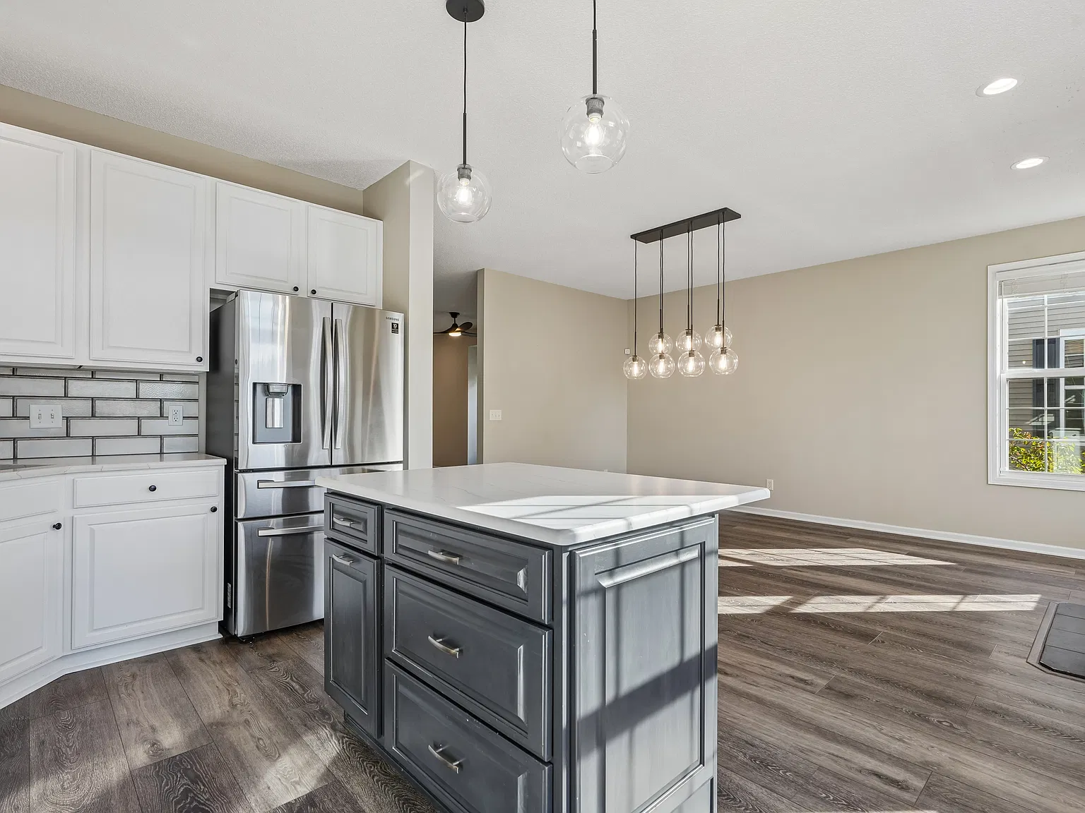 4 bed, 3.5 bath, 2303 sqft, $2,700 — Photo 3