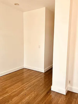 Rented by Real Broker NY LLC | media 31