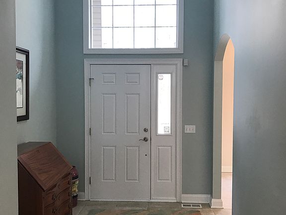 3rd image of 144 Stonecreek Dr