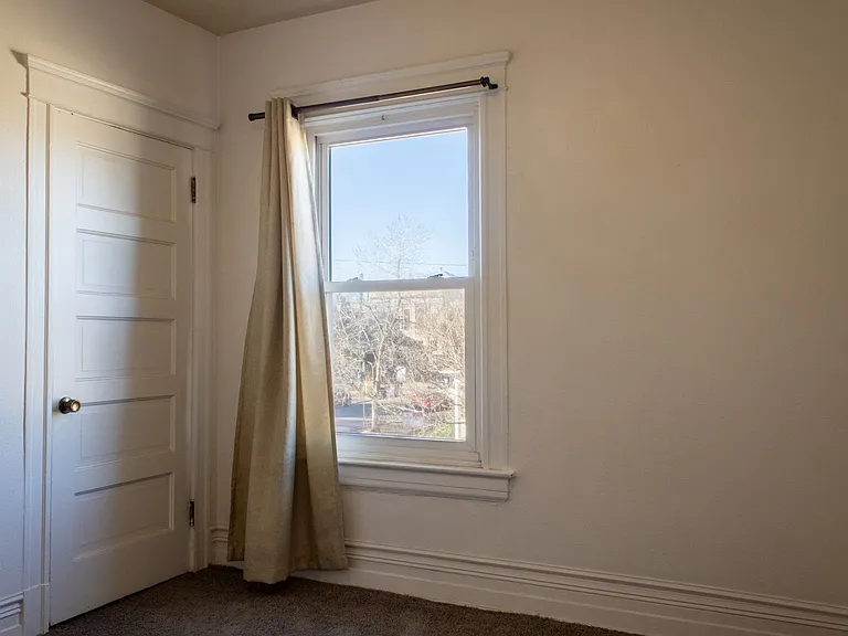 Renovated Apartments in West Wash Park — Photo 5