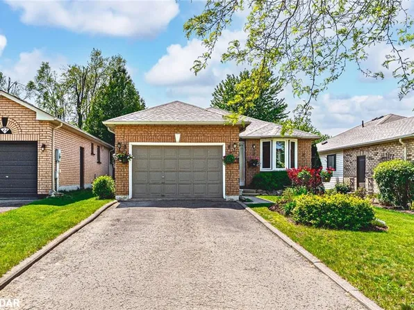 24 Nicholson Dr, Barrie, ON L4N 8L7