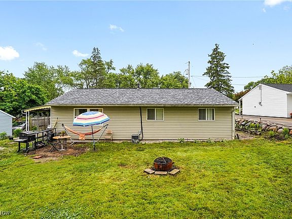 5th image of 2653 Deer St