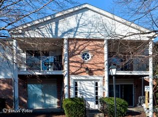 985 Golf Course Rd APT 2, Crystal Lake, IL 60014