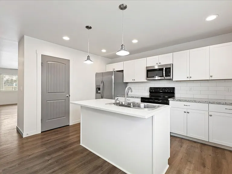 114-116 E Ravenna Ln #130 — Photo 25